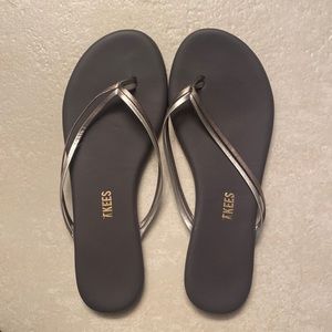 TKEES Grey and Silver Thong Sandal